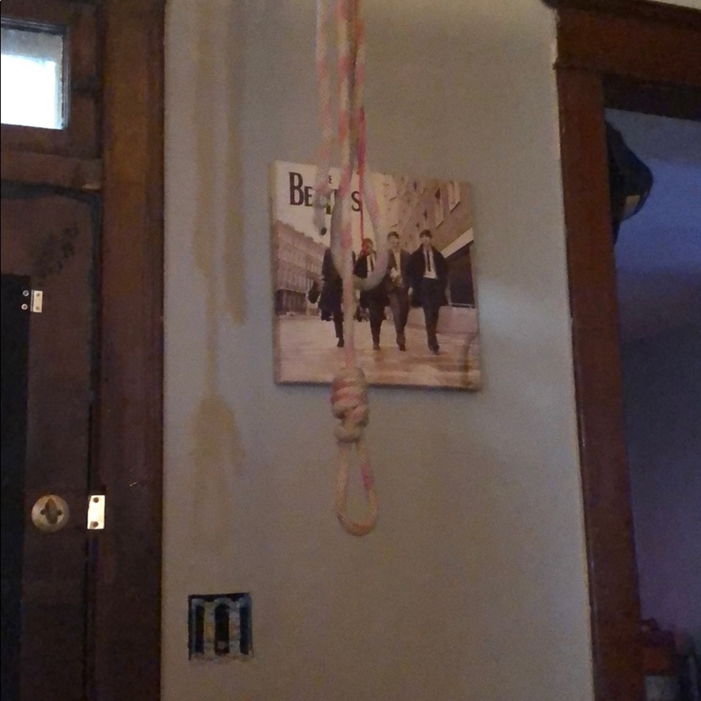 One noose.